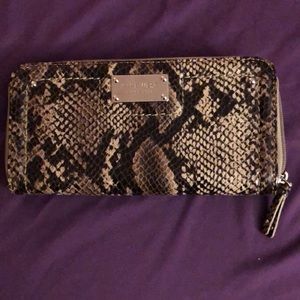 Nine West Wallet Faux Crocodile Skin. NWT!!